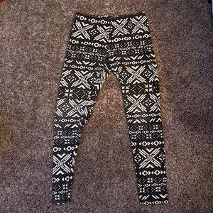 Black and white designed leggings. Stretchy and comfortable soft material.